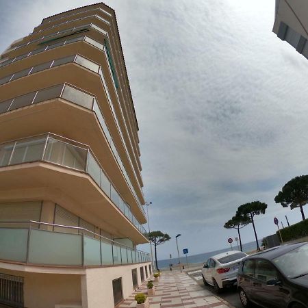 Apartamento A Primera Linea De Mar En Platja D'Aro Exterior photo