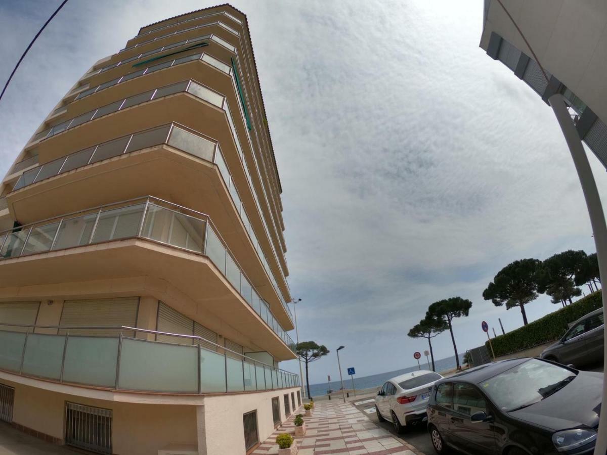 Apartamento A Primera Linea De Mar En Platja D'Aro Exterior photo